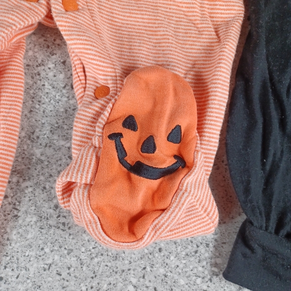 Halloween Thanksgiving Baby 6-9 Months One Piece Footie Outfit Bundle - Picture 5 of 8